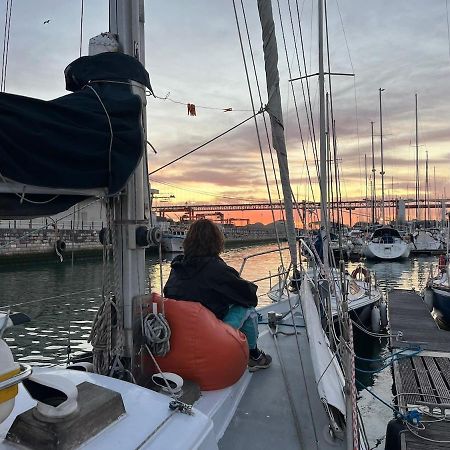 Cozy Lisbon Marina Sleepaboard - Sail Away 호텔 외부 사진