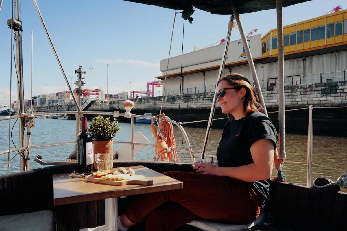 Cozy Lisbon Marina Sleepaboard - Sail Away 호텔 외부 사진